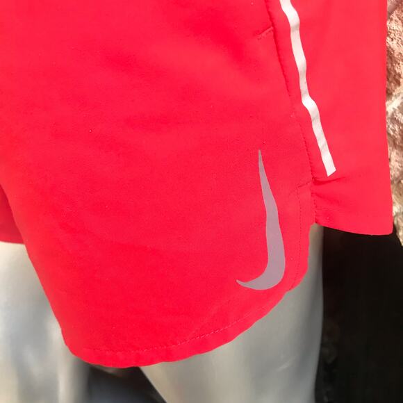 Nike Running Red Shorts Zipped Pocket Women’s Size Medium - Picture 6 of 6